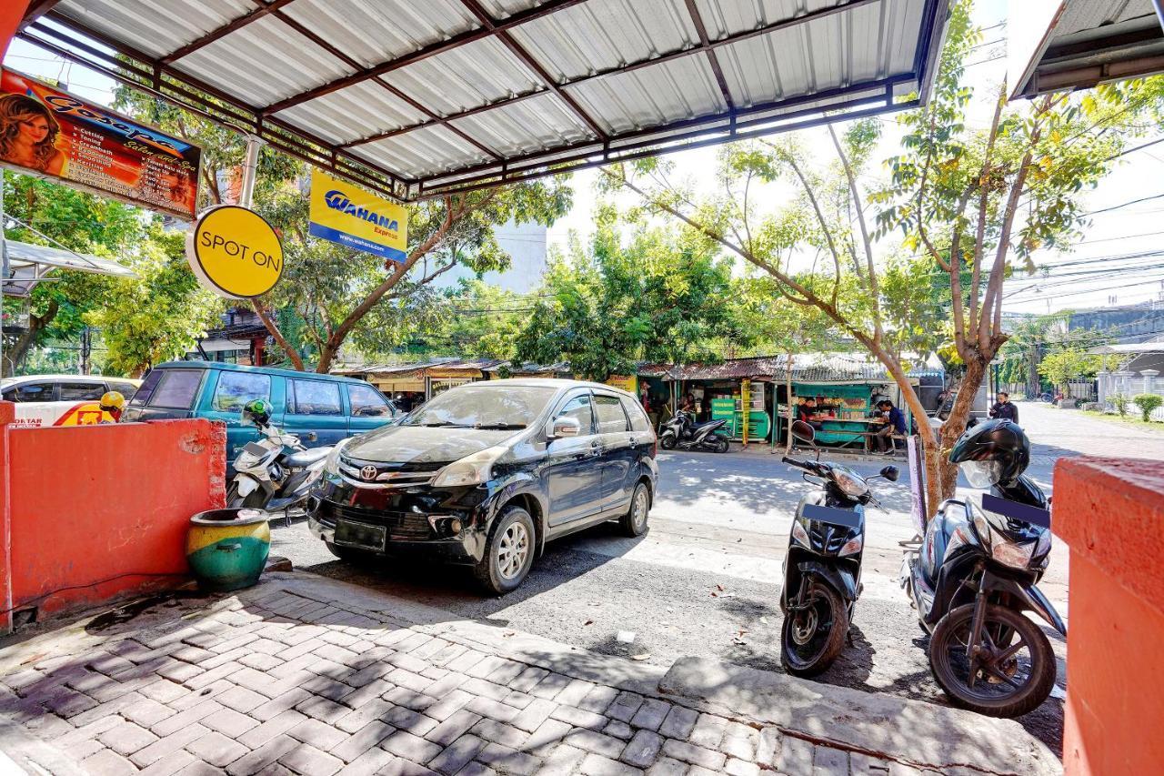 Spot On 90148 Gosepa Mayjend Sungkono Surabaya Exterior foto